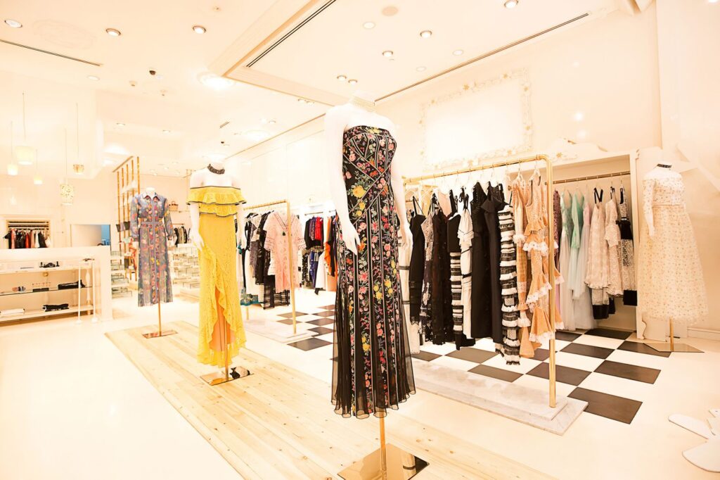 Start a Fashion Store in Dubai